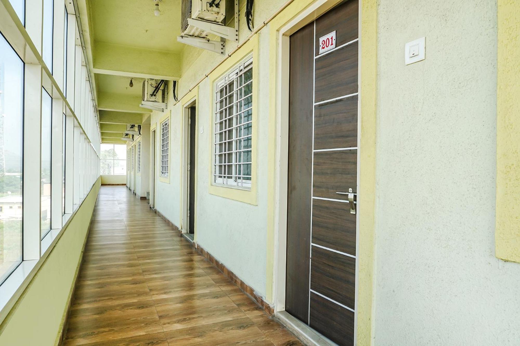Fabexpress Vaishnav Inn Talegaon Dabhade Exterior foto